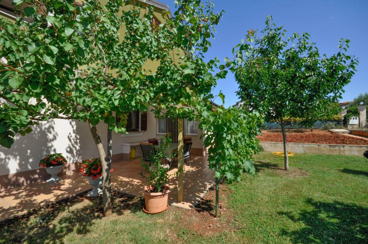 Nevija Lägenhet Novigrad Istria Exteriör bild